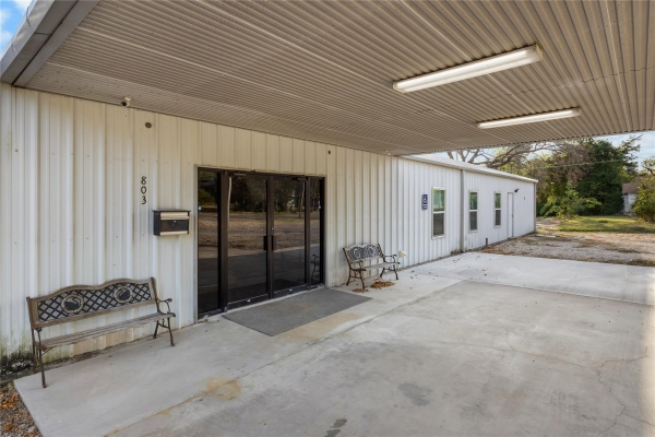 Listing Image #3 - Others for sale at 803 Chestnut Street, Commerce TX 75428