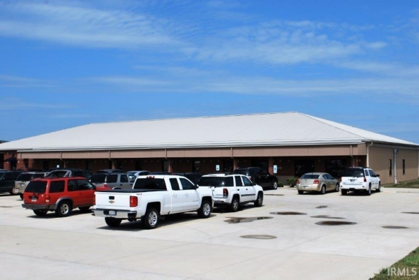 Listing Image #1 - Office for sale at 404 W Air Park Drive, Muncie IN 47303