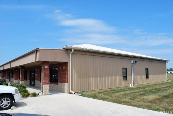 Listing Image #2 - Office for sale at 404 W Air Park Drive, Muncie IN 47303