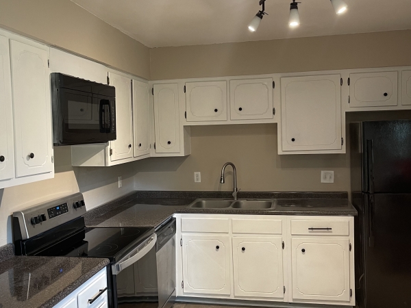 Listing Image #2 - Multi-family for sale at 1300-1304 Santa Fe Circle, Jonesboro AR 72401
