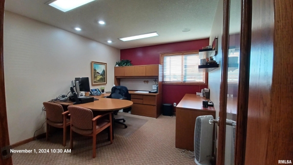 Listing Image #3 - Others for sale at 824 S 4th Street, Clinton IA 52732