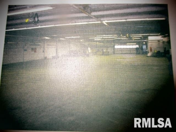 Listing Image #2 - Retail for sale at 1034 NE ADAMS Street, Peoria IL 61603