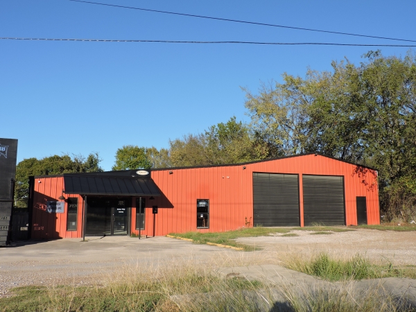 Listing Image #1 - Others for sale at 920 W Mason St, Mabank TX 75147