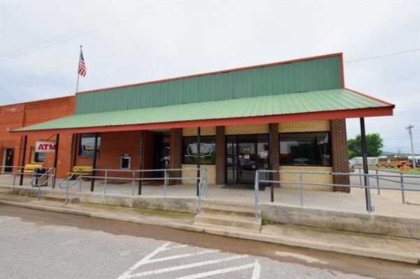 Listing Image #1 - Others for sale at 110 E Main Street, Hulbert OK 74441