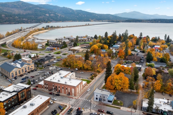 Listing Image #3 - Office for sale at 202 S 1st Ave, Sandpoint ID 83864
