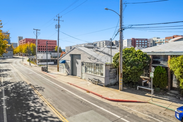 Listing Image #2 - Industrial for sale at 5675 Horton Street, Emeryville CA 94608