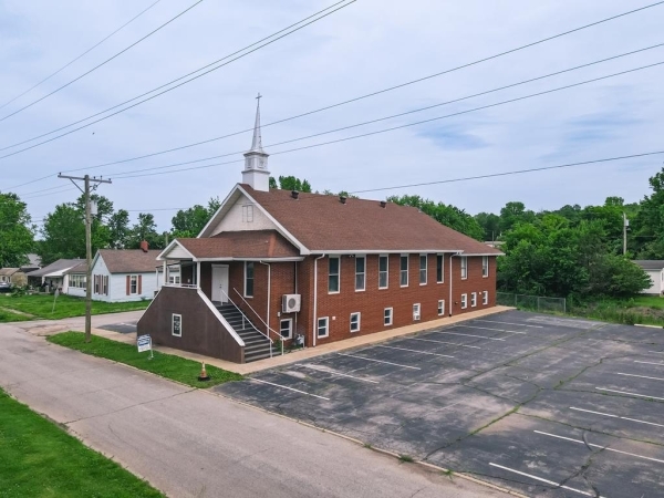 Listing Image #1 - Others for sale at 202 S Sebree St, Earlington KY 42410