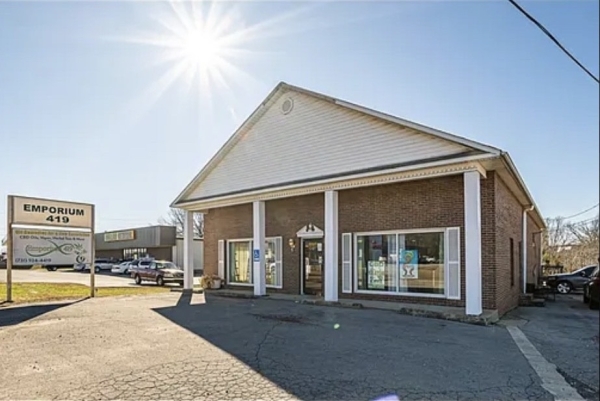 Listing Image #2 - Office for sale at 1102 Mineral Wells Ave, Paris TN 38242