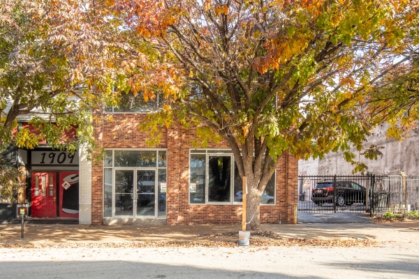 Listing Image #1 - Retail for sale at 1907 Locust Street, St. Louis MO 63103