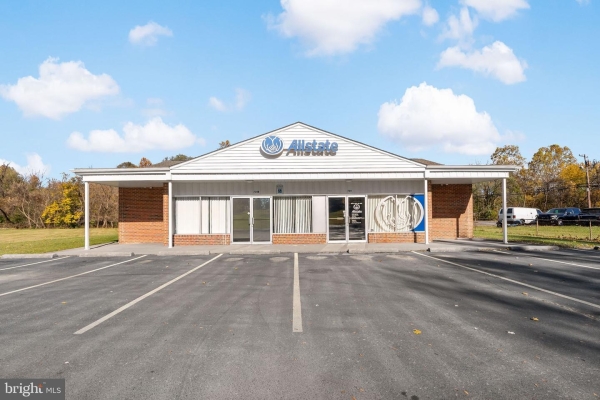 Listing Image #2 - Office for sale at 724 Lakeview Drive, Martinsburg WV 25401