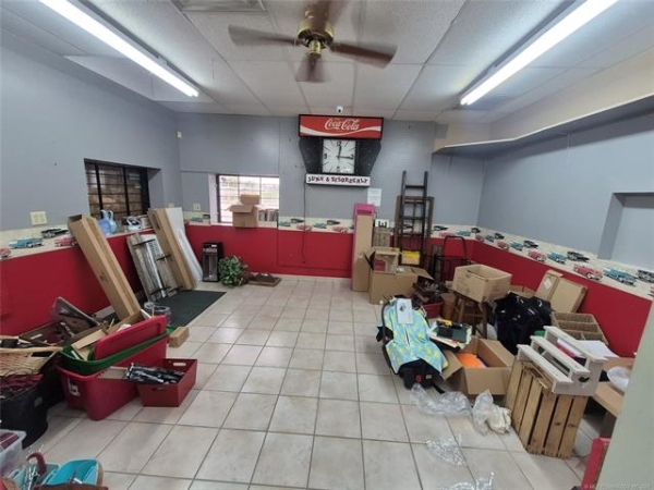 Listing Image #3 - Retail for sale at 401 S Chouteau Avenue, Chouteau OK 74337 Listing Image #3 - Retail for sale at 401 S Chouteau Avenue, Chouteau OK 74337
