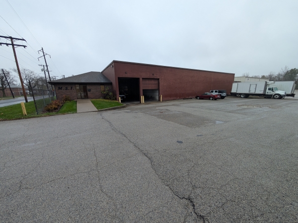 Listing Image #1 - Industrial for sale at 1538 E Fairchild St, Danville IL 61832