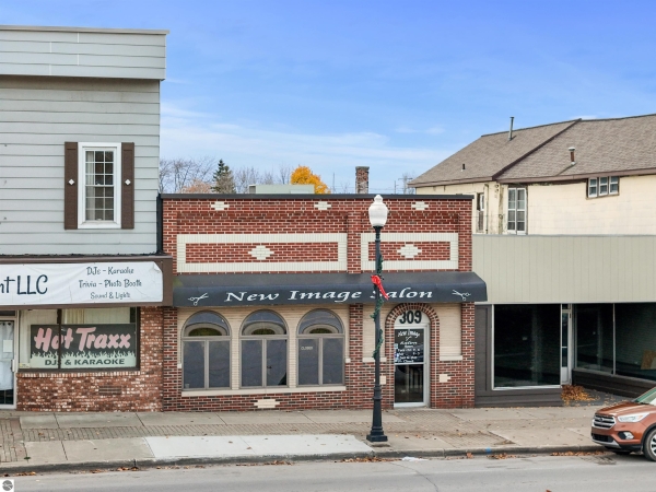 Listing Image #3 - Retail for sale at 309 N Mitchell, Cadillac MI 49601