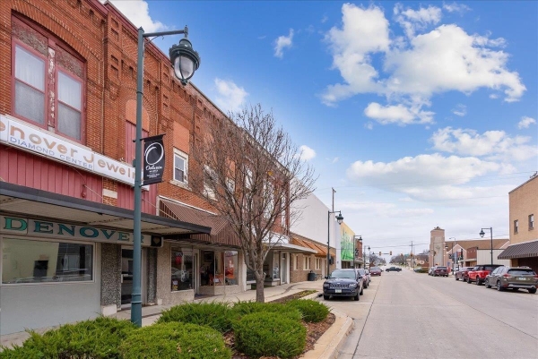 Listing Image #3 - Retail for sale at 3 E Charles, Oelwein IA 50662