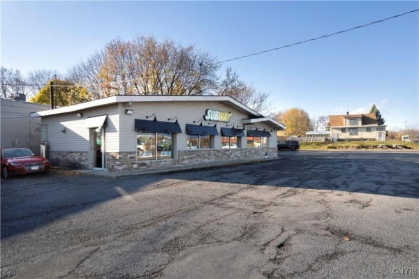 Listing Image #1 - Retail for sale at 501 7th North Street, Liverpool NY 13088