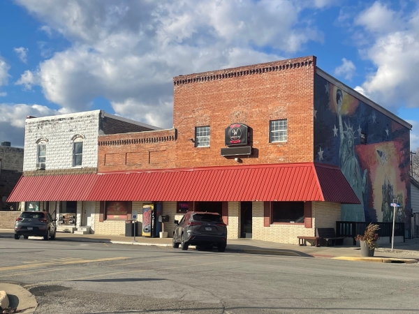 Listing Image #1 - Retail for sale at 1000 Main St., Windsor IL 61957