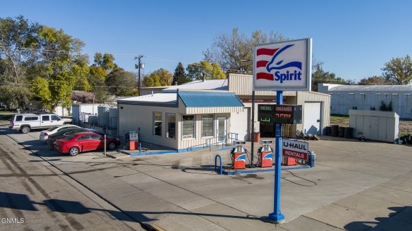 Listing Image #1 - Others for sale at 200 E Main St, Beulah ND 58523