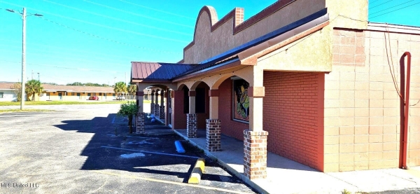 Listing Image #2 - Others for sale at 1740 Denny Avenue, Pascagoula MS 39567