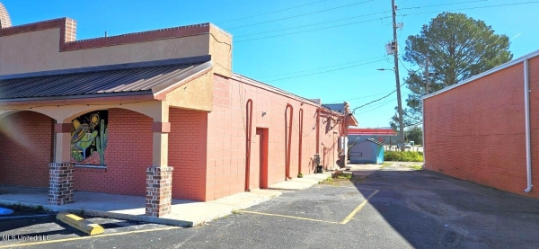 Listing Image #3 - Others for sale at 1740 Denny Avenue, Pascagoula MS 39567