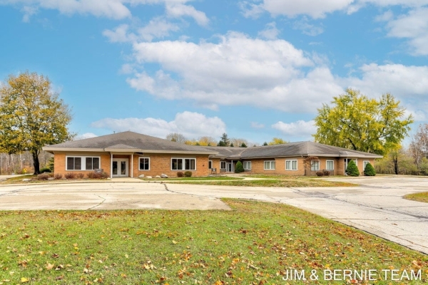 Listing Image #1 - Office for sale at 415 Wiley Road , 2, Douglas MI 49406