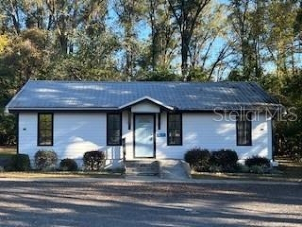 Listing Image #1 - Office for sale at 18245 NW Us Highway 441, High Springs FL 32643