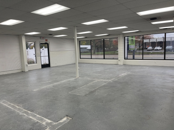 Listing Image #3 - Retail for sale at 619 36th Street SW, Wyoming MI 49509