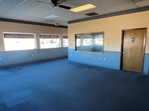Listing Image #3 - Industrial for sale at 915 W Bloomington Rd, Champaign IL 61821