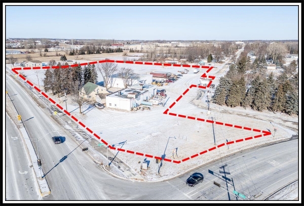 Listing Image #1 - Others for sale at 1703 N Casaloma Drive, Appleton WI 54913