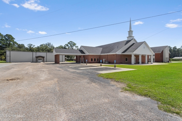 Listing Image #3 - Others for sale at 3801 Coventry Drive, Moss Point MS 39562