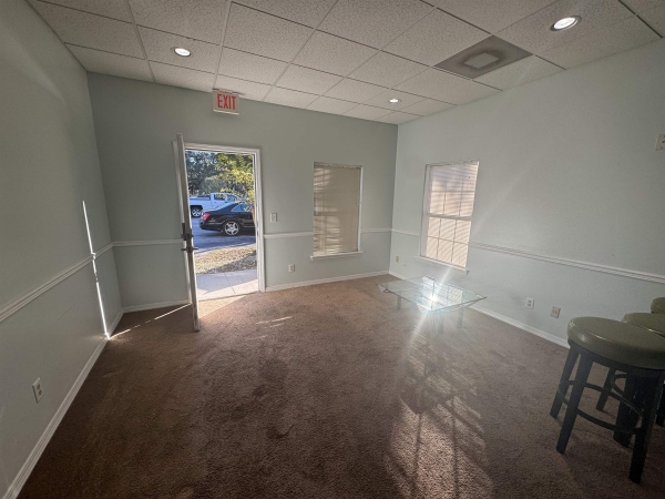 Listing Image #3 - Office for sale at 4239 Sunbeam Rd , 7, Jacksonville FL 32257