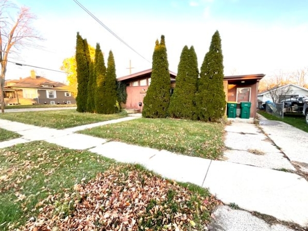 Listing Image #3 - Office for sale at 106 N Marquette Street, Durand MI 48429