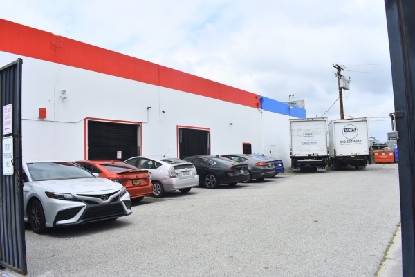 Listing Image #2 - Industrial for sale at 1617 West Rosecrans Ave, Gardena CA 90249