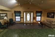 Listing Image #3 - Office for sale at 200 E Diaz St, Herrin IL 62948
