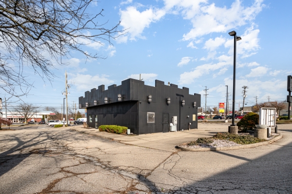 Listing Image #3 - Retail for sale at 923 W North Bend Rd, Cincinnati OH 45224