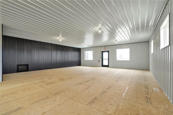 Listing Image #3 - Others for sale at 3230 Center Point Road 501, Robins IA 52328