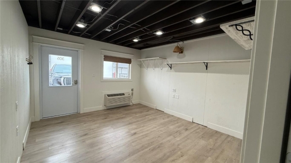 Listing Image #3 - Others for sale at 3230 Center Point Road W305, Robins IA 52328