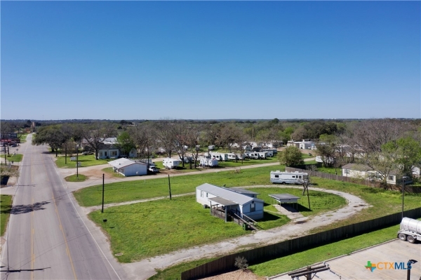 Listing Image #2 - Others for sale at 806 S Esplanade Street, Cuero TX 77954