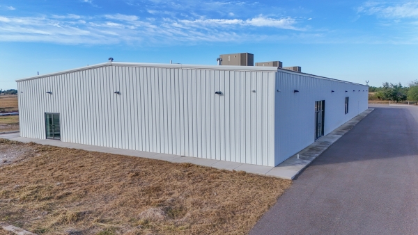 Listing Image #2 - Industrial for sale at 4200 W. Mile 3 Road, Mission TX 78574