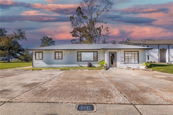 Listing Image #1 - Others for sale at 3510 Common Street, Lake Charles LA 70607
