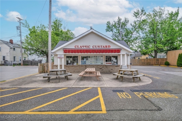 Listing Image #2 - Others for sale at 499 E 260 Street, Euclid OH 44132