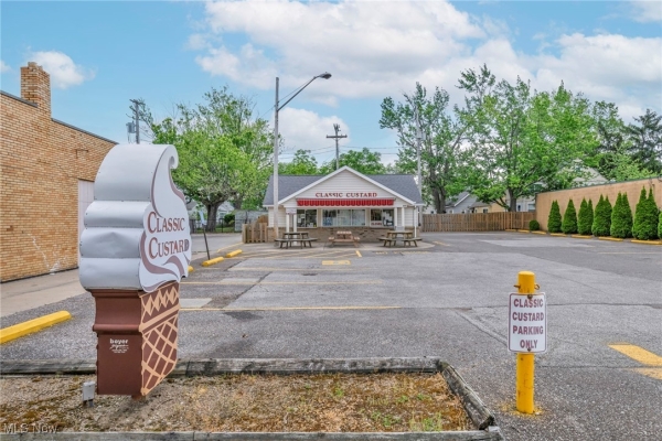 Listing Image #3 - Others for sale at 499 E 260 Street, Euclid OH 44132