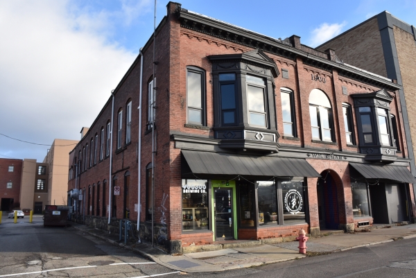 Listing Image #1 - Entertainment for sale at 215-217 Arch Street, Meadville PA 16335