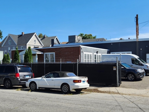 Listing Image #2 - Industrial for sale at 1318 Kossuth St, Bridgeport CT 06608