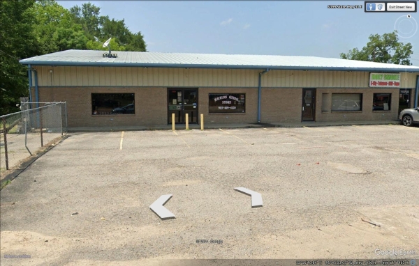 Listing Image #1 - Shopping Center for sale at 6421 E St HWY 31, Murchison TX 75778