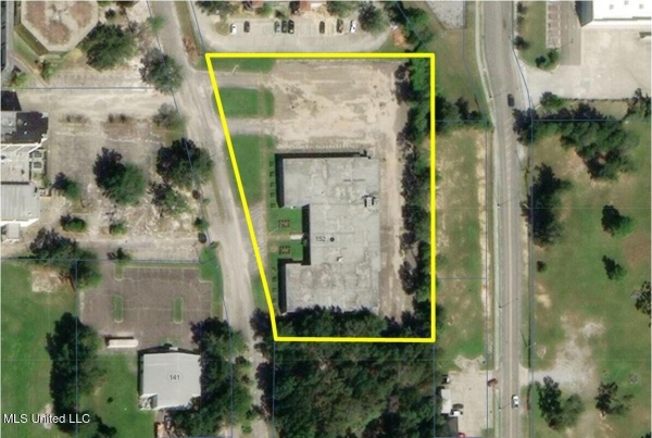 Listing Image #3 - Office for sale at 152 Gateway Drive, Biloxi MS 39531