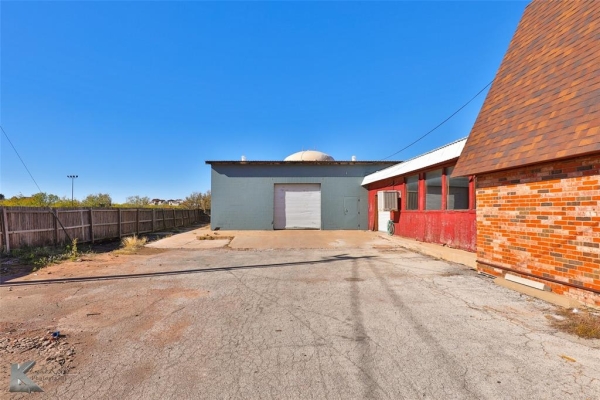 Listing Image #3 - Industrial for sale at 1402 S Clack Street, Abilene TX 79605