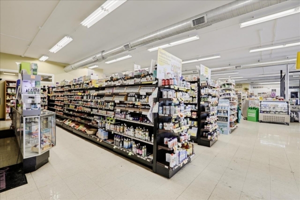 Listing Image #2 - Retail for sale at 306 Springfield Avenue, Urbana IL 61801