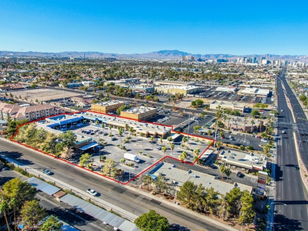 Listing Image #2 - Industrial for sale at 3075 E Flamingo Rd, Las Vegas NV 89121