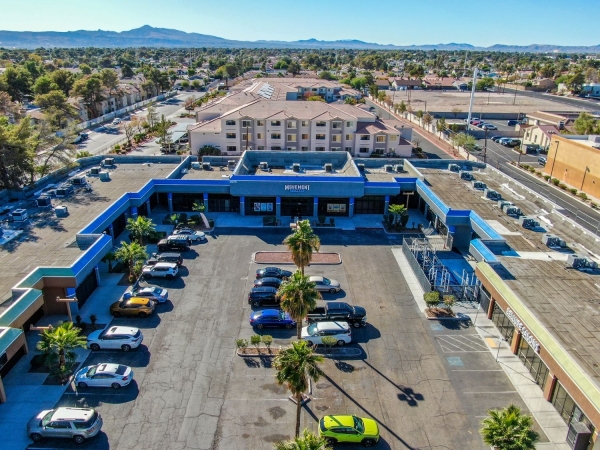 Listing Image #3 - Industrial for sale at 3075 E Flamingo Rd, Las Vegas NV 89121