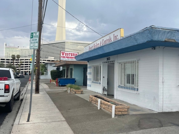Listing Image #3 - Industrial for sale at 302 W Saint Louis Ave, Las Vegas NV 89102